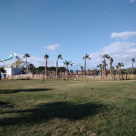 Camping 4 Etoiles Le Lac Des Reves Perols Ruang foto