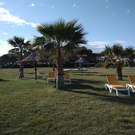 Camping 4 Etoiles Le Lac Des Reves Perols Ruang foto