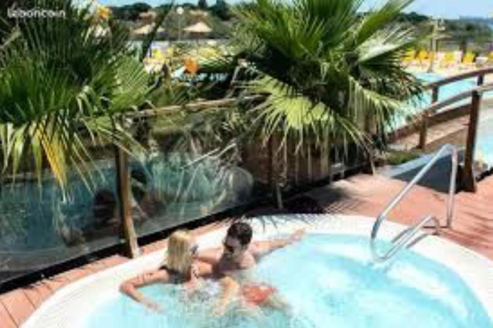 Camping 4 Etoiles Le Lac Des Reves Perols Bagian luar foto
